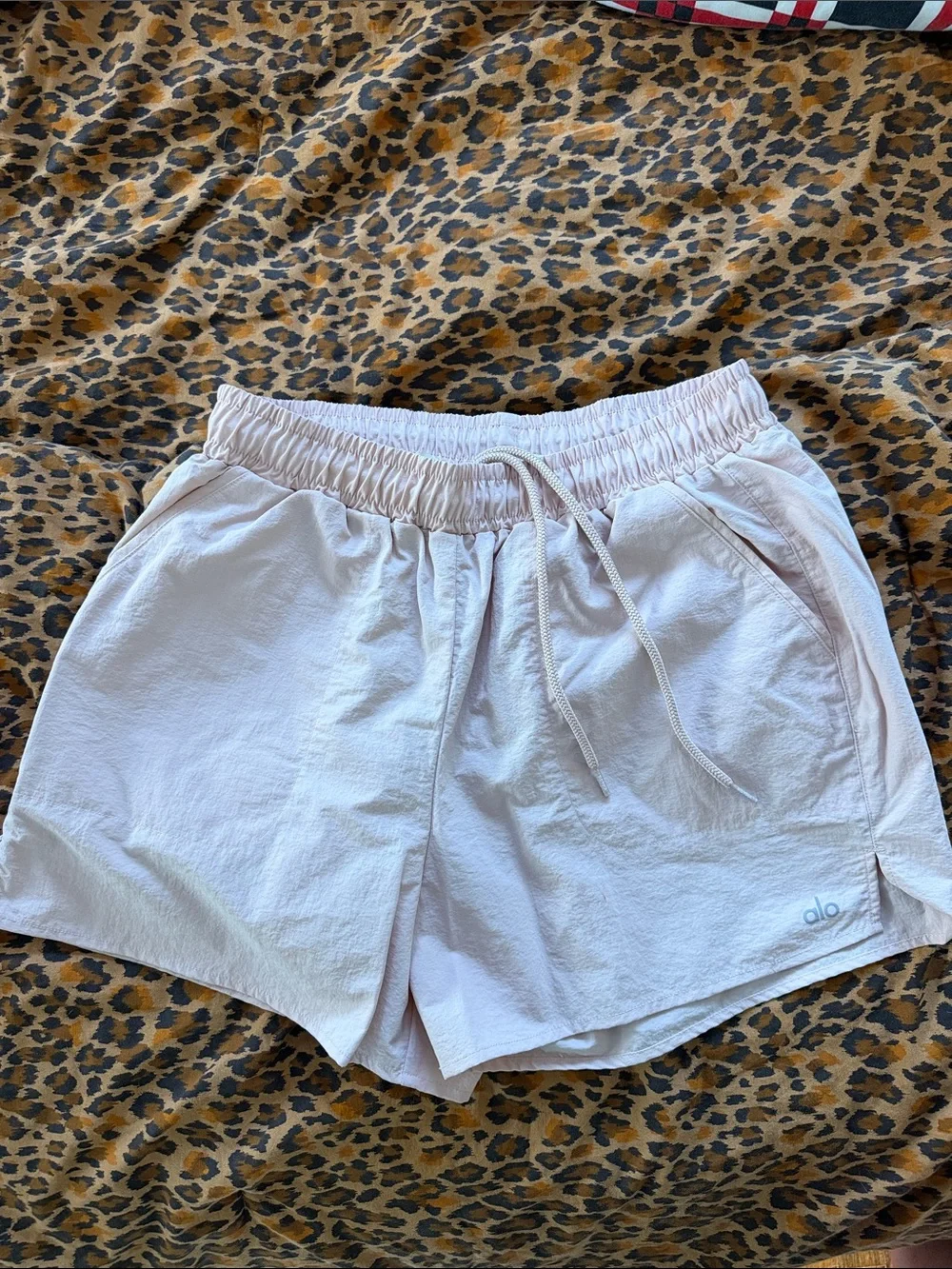 ALO Yoga Women's Pale Pink Alumni Athletic Shorts